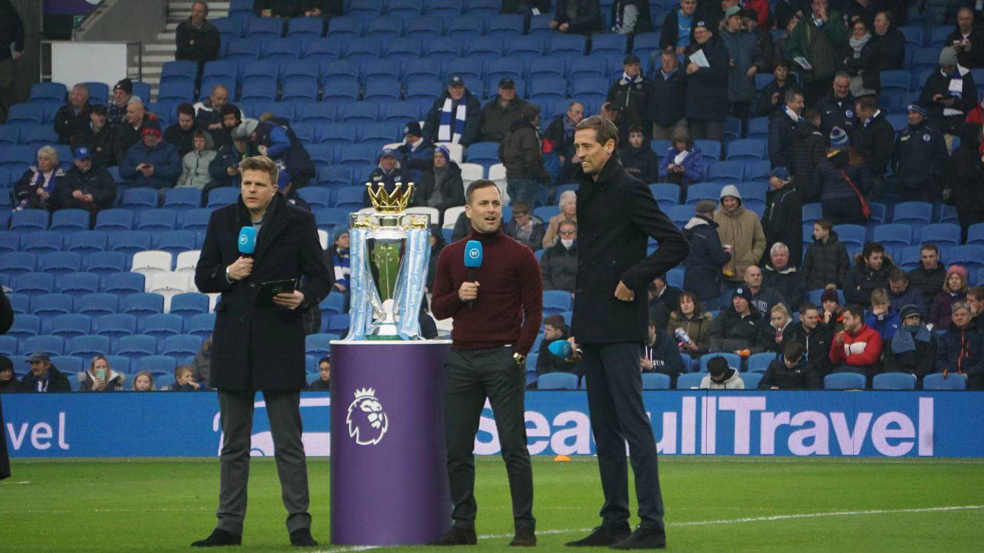 多年轻人对 多年轻人对